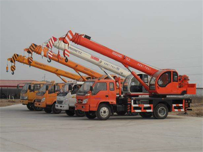 勐腊县设备出现故障导致停工，怎么处理？是否有备用设备替换？